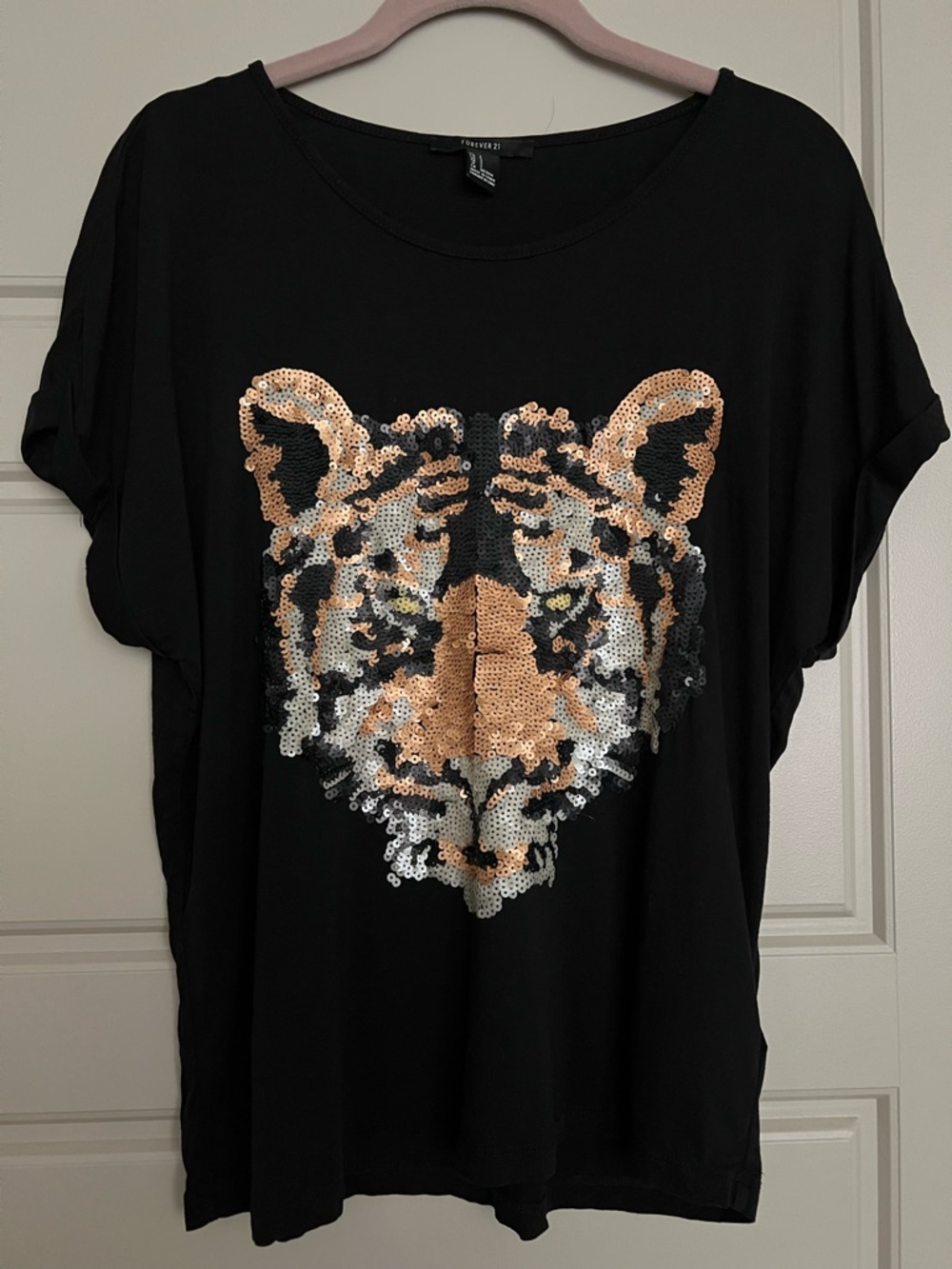 Forever 21 Black Sequin Tiger Face Short Sleeve Tee